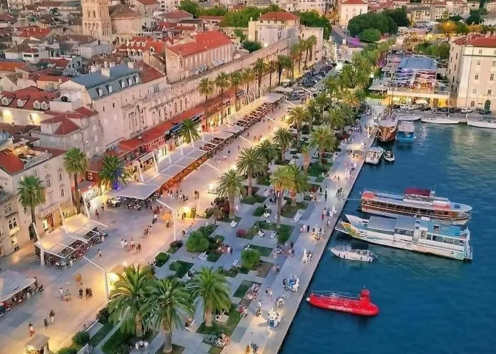 Viking Moon Apartment *